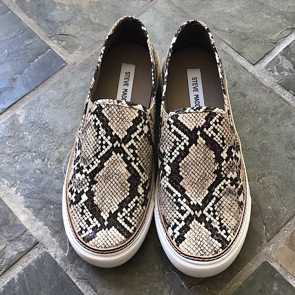 Steve Madden Snakeskin Loafers Size 8M